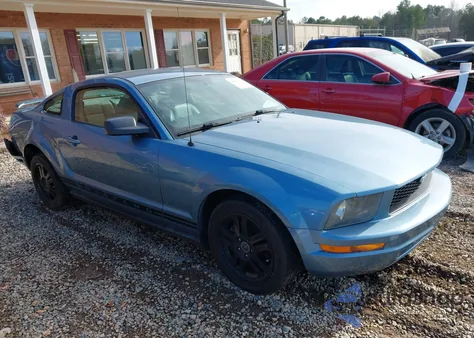 2006 Ford Mustang V6 z USA, uszkodzony, nr VIN 1ZVFT80N865125428